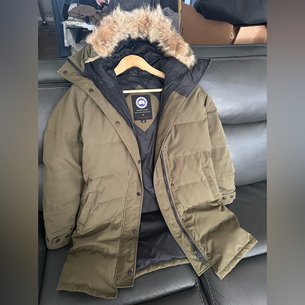 Authentic Canada Goose Shelburne Parka